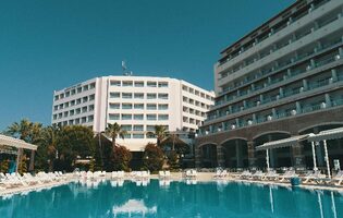 Batihan Beach Resort & Spa - Kusadasi