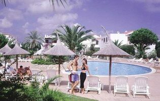 Estival Park Apartments - La Pineda